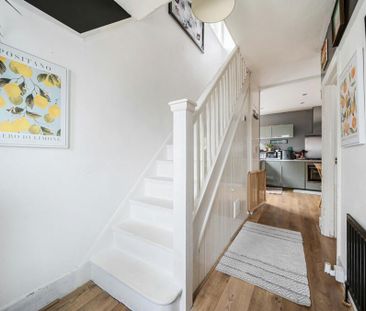 3 bedroom semi-detached house to rent - Photo 6