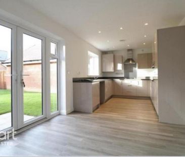 3 bedroom detached house to rent - Photo 4