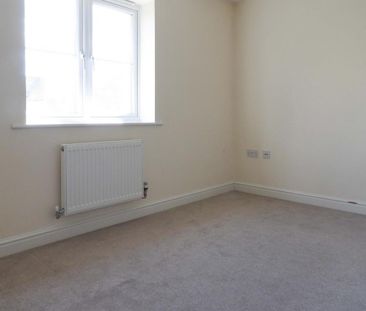 2 bedroom semi-detached house to rent - Photo 3