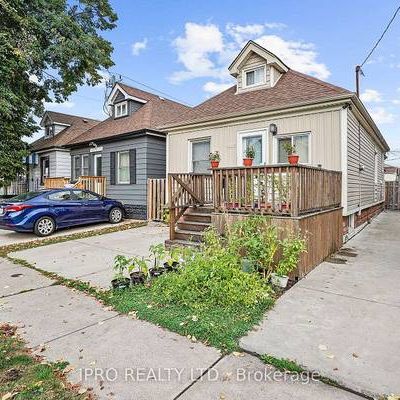 2BR detached home main level - Photo 3