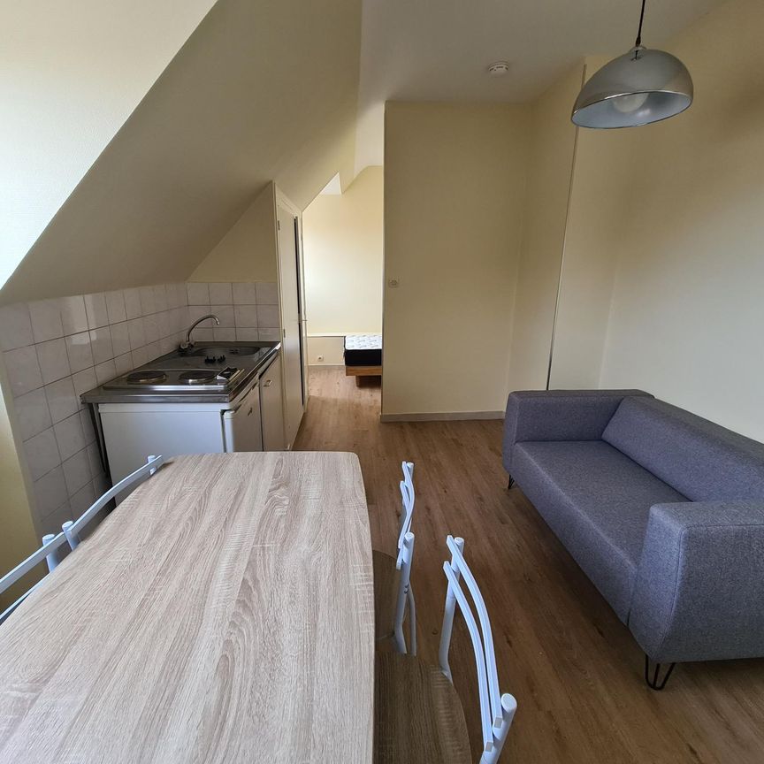 Location Appartement 1 pièce 19m² LE CREUSOT 71200 - Photo 1