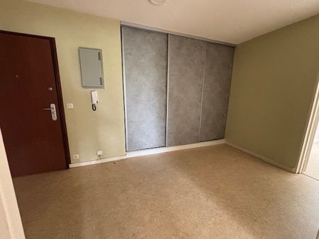 Location Appartement 2 pièces 71m² PERIGUEUX 24000 - Photo 4