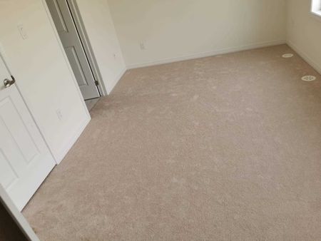 For Lease - 2565 Mojave Path, Oshawa, Ontario - Photo 2