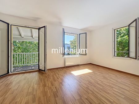 Villa familiale avec jardin à Versoix, proche du Collège du Léman - Photo 5