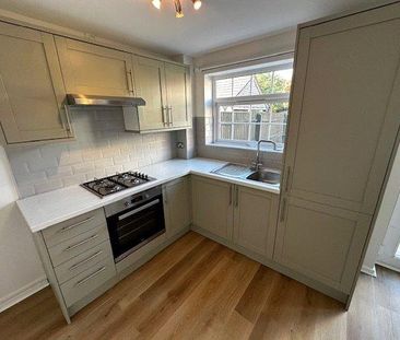 2 bedroom end of terrace house to rent - Photo 5