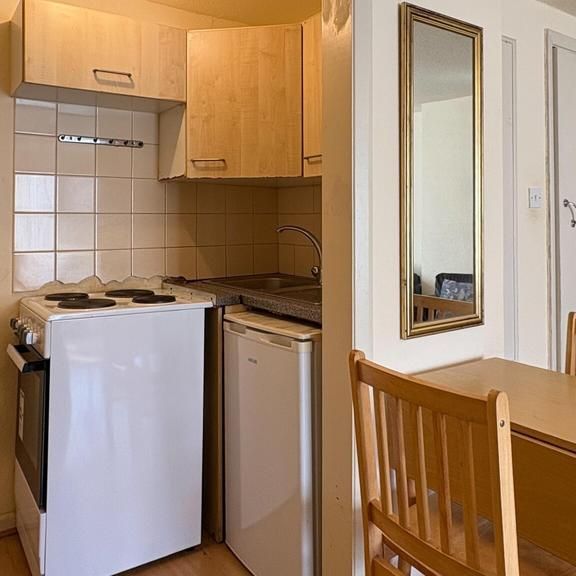 Studio to rent - Photo 1