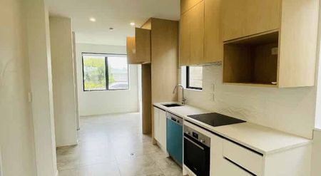 5/1 Sylvan Crescent , Te Atatu South - Photo 2