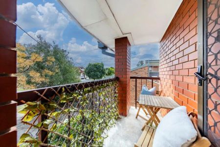 “Sunfilled corner apartment, Boutique block, Great location” - Photo 5