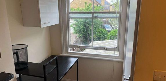 1 bedroom property to rent - Photo 2