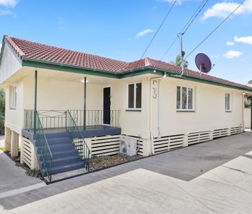 21 Luprena Street, Mansfield QLD 4122 - House For Rent | Domain - Photo 3