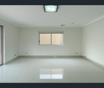 1/136 Greenacre Road, Greenacre, NSW 2190 - Photo 2