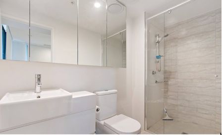 Two Bedroom Two Bathroom Unit in Orion Apartments - Photo 5