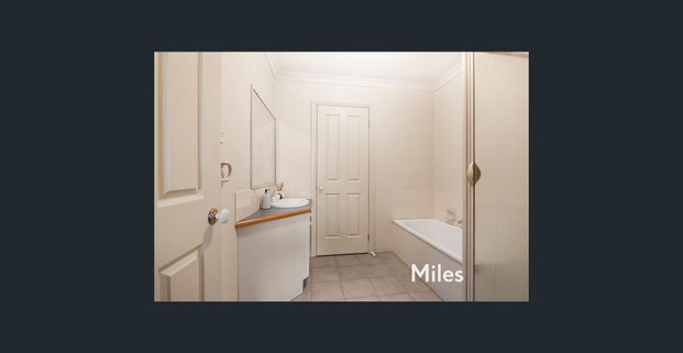 DELIGHTFUL TWO BEDROMM UNIT IN IDEAL POSITION - Photo 1