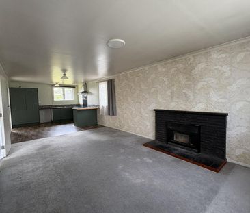 Three bedrooms, Large corner section! - Photo 1