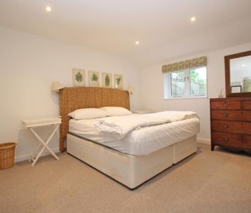 2 bedroom bungalow to rent - Photo 1