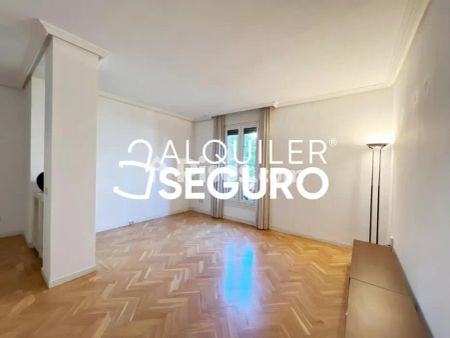 Piso en alquiler en Chamberi - Photo 2