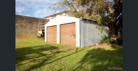 Loads of parking 1597m2 - Photo 5