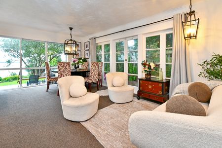 Waterfront Views! - Photo 3