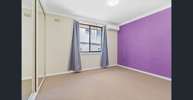 Beautiful 4-Bedroom Home in Center of Holsworthy - Photo 1