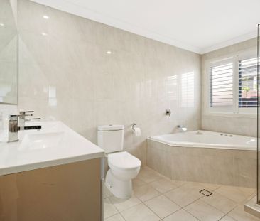 Stunning Family Home Offering Style, Space & Convenience - Photo 6