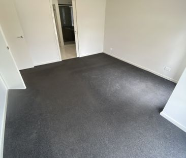 Position And Lifestyle Perfection! - Photo 1