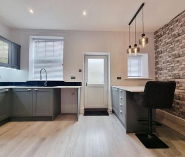 2 bedroom terraced house to rent - Photo 1