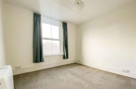 Nelson Road, Salisbury, SP1 - Photo 2