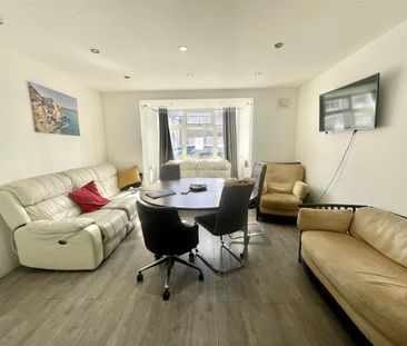 Blawith Road, Harrow - Photo 3