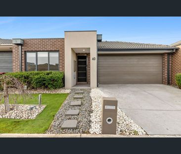2/20 Sovereign Boulevard, Harkness, Vic 3337 - Photo 1
