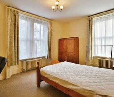 2 bedroom Flat to rent in The Vicarage, Byker, Newcastle upon Tyne - Photo 5