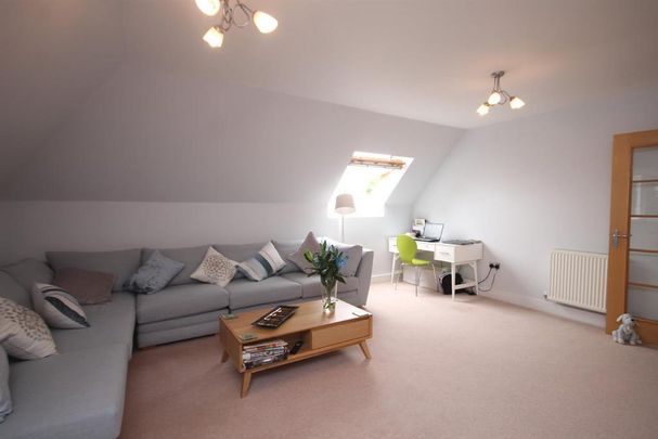 2 bedroom penthouse to rent - Photo 1