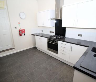 1 bedroom in a house share to rent - Photo 6