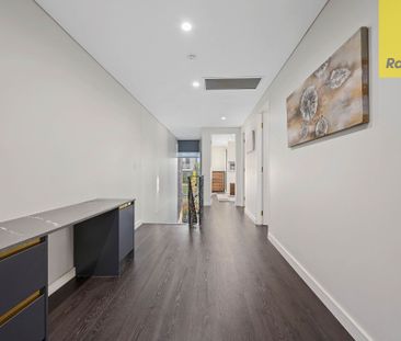 Luxury Family Living in Revesby Heights - $1,400 Per Week - Photo 6