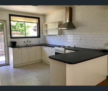 2/12 Turner Road, Highett, Vic 3190 - Photo 2