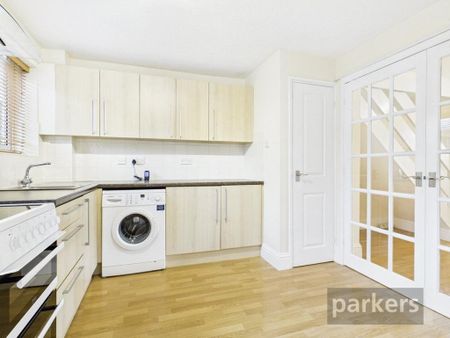 2 bedroom terraced house to rent - Photo 2
