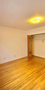 Marpole bright 1 bedroom unit with balcony - Photo 3