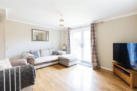 3 bedroom house to rent Henry Crescent, Walton Cardiff, Tewkesbury, GL20 - Photo 2