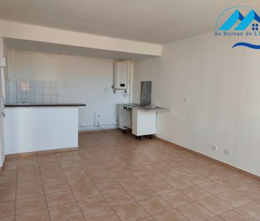 Location Appartement 2 pièces 34m² MARSEILLE 3ème - Photo 4