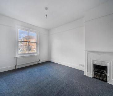 5 bedroom semi-detached house to rent - Photo 4