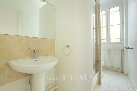 Appartement à louer à Paris 8Ème - Photo 5
