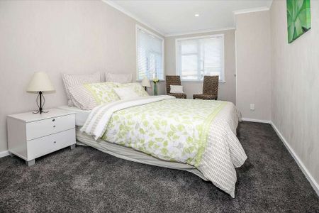 Charming 3-Bedroom Home in Panmure – Prime Location! - Photo 3