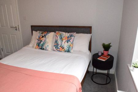 5 bedroom house to rent - Photo 4