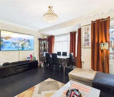 Highfield Road, Woodford Bridge, Essex, IG8 - Photo 4