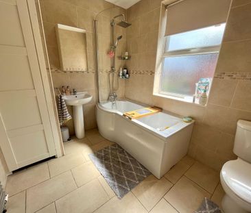 3 bedroom semi-detached house to rent - Photo 3