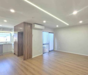 Executive 3 Bed, 2.5 Bath Home with Dual Loung... - Photo 1