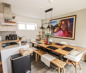 3 bedroom detached house to rent - Photo 3