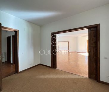 Luxury Villa for rent in Madrid, Spain - Photo 1