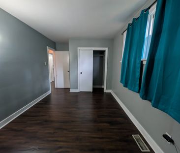 49 Water St, Thorold - 3 Bedroom Fully Detached House - Photo 4