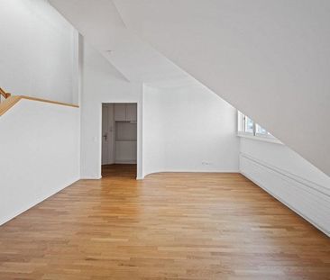 Top moderne Dachwohnung mit Galeriezimmer - Im Herzen von Flawil - Photo 5
