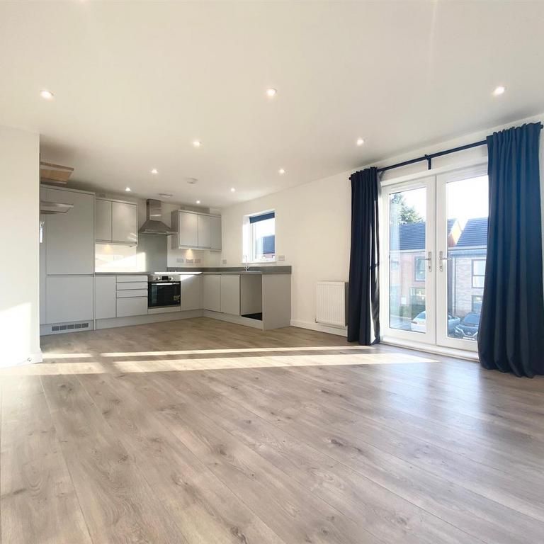 1 bedroom flat to rent - Photo 1